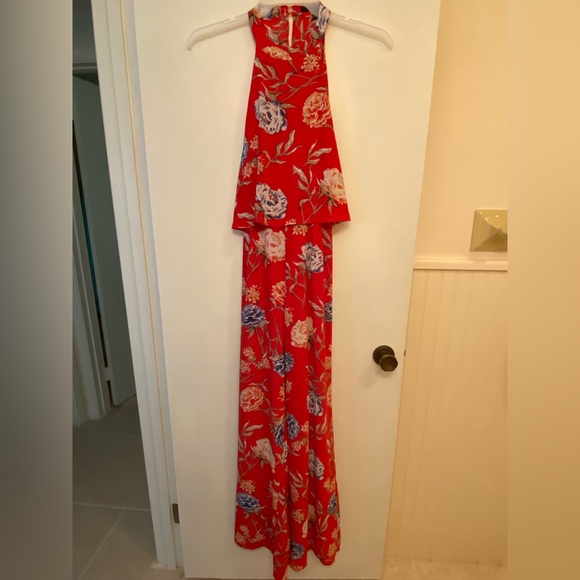 NWOT Romeo & Juliet Red Floral Jumpsuit - Size Medium - Picture 2 of 15